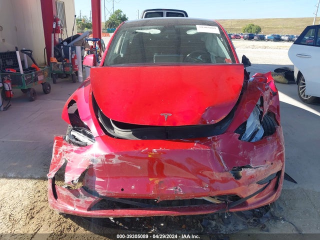 5YJYGDEDXMF106352 Tesla Model Y Standard Range Rear-wheel Drive