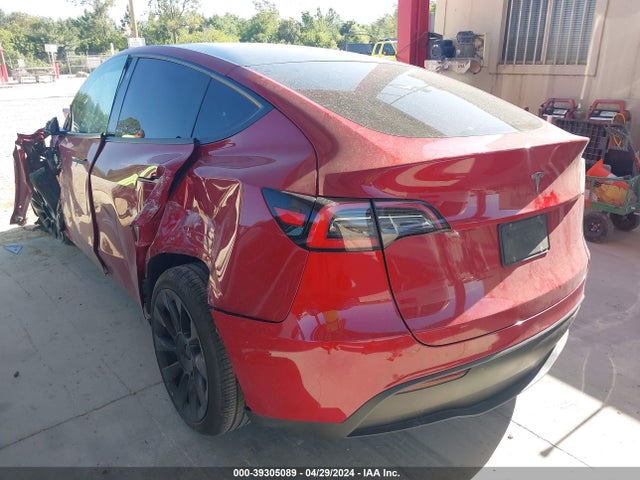 5YJYGDEDXMF106352 Tesla Model Y Standard Range Rear-wheel Drive