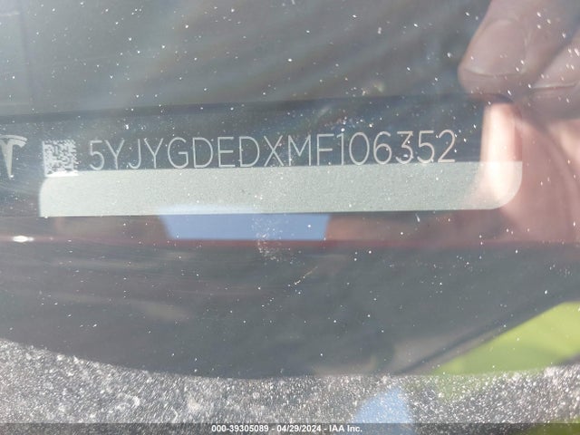 5YJYGDEDXMF106352 Tesla Model Y Standard Range Rear-wheel Drive