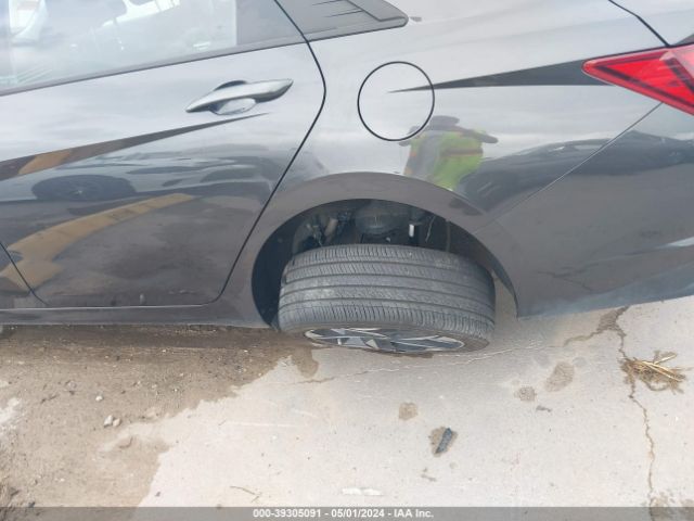 5NPLS4AG0PH109114 Hyundai ELANTRA SEL