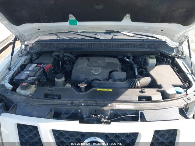 Nissan ARMADA SV 2014 5N1BA0NC0EN608714 Image 10