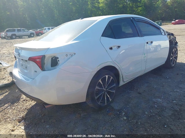 Toyota COROLLA SE 2018 5YFBURHE1JP777246 Image 4