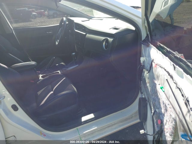 Toyota COROLLA SE 2018 5YFBURHE1JP777246 Image 5