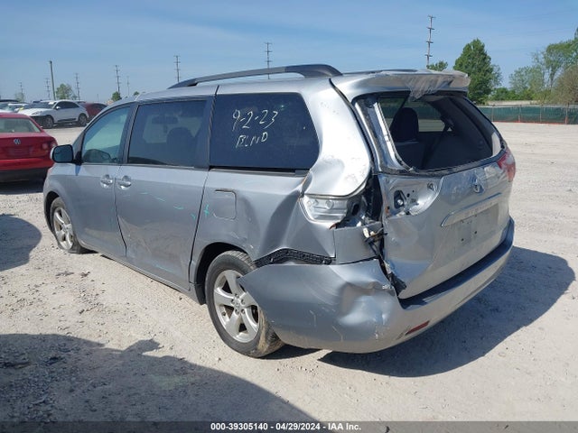 Toyota Sienna Le 8 Passenger 2015 5TDKK3DC8FS586056 Image 3