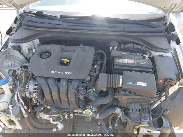 Hyundai ELANTRA SE 2017 5NPD74LF9HH196930 Image 10