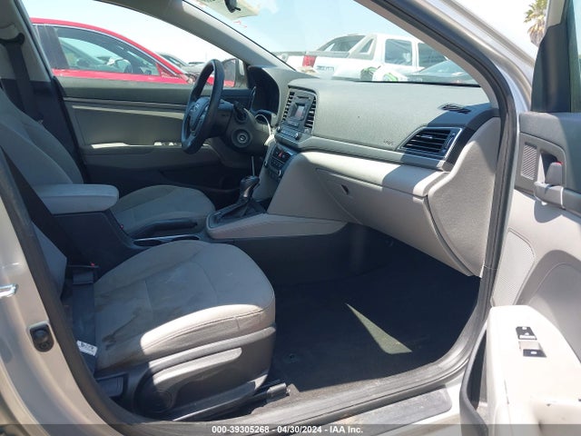 Hyundai ELANTRA SE 2017 5NPD74LF9HH196930 Image 5
