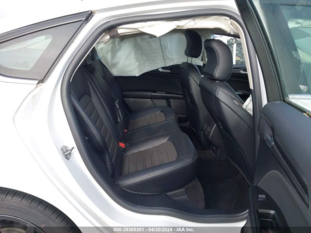 3FA6P0HD9JR144229 Ford FUSION SE