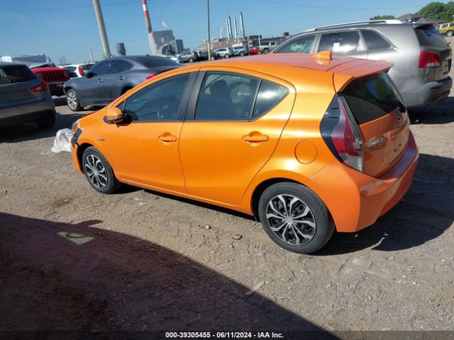 JTDKDTB38F1092502 Toyota Prius C One