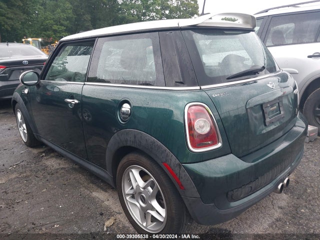 2009 MINI COOPER S WMWMF735X9TW84340 Photo 2