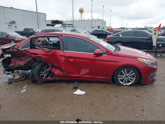 Hyundai SONATA SE 2015 5NPE24AF3FH169113 Image 14
