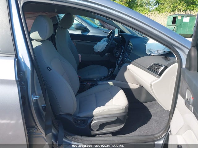 Hyundai ELANTRA SE 2017 5NPD84LF3HH022316 Image 5