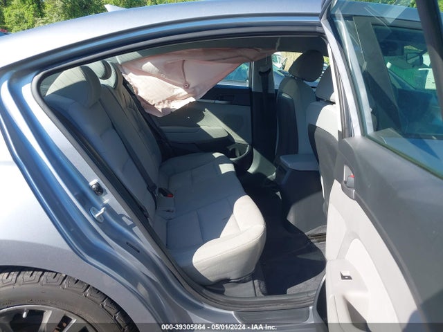 Hyundai ELANTRA SE 2017 5NPD84LF3HH022316 Image 8