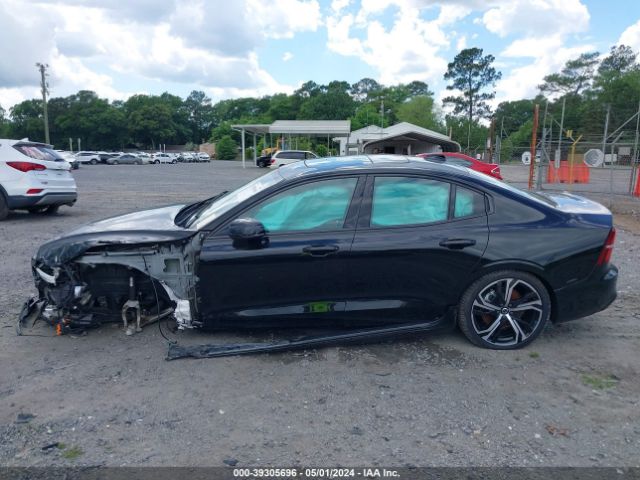 7JRL12FL1PG253175 Volvo S60 B5 Plus Dark Theme