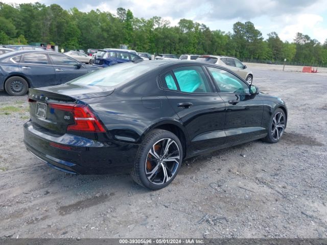 7JRL12FL1PG253175 Volvo S60 B5 Plus Dark Theme