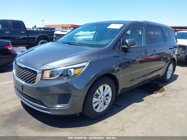 KIA SEDONA LX 2016 KNDMB5C1XG6165588 Image 2