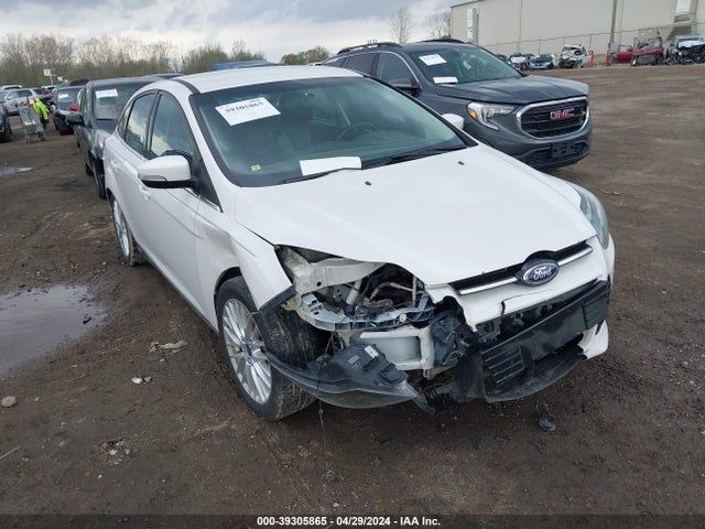 Ford Focus Titanium 2014 1FADP3J27EL107721 Image 6