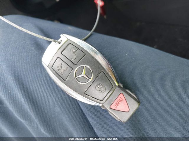 2010 MERCEDES-BENZ C 63 AMG WDDGF7HB6AF468217 Photo 10