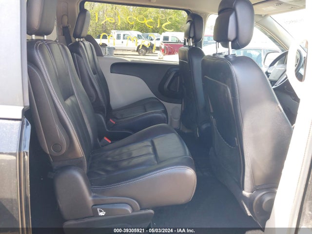 2C4RC1BG6FR637052 Chrysler Town & Country Touring