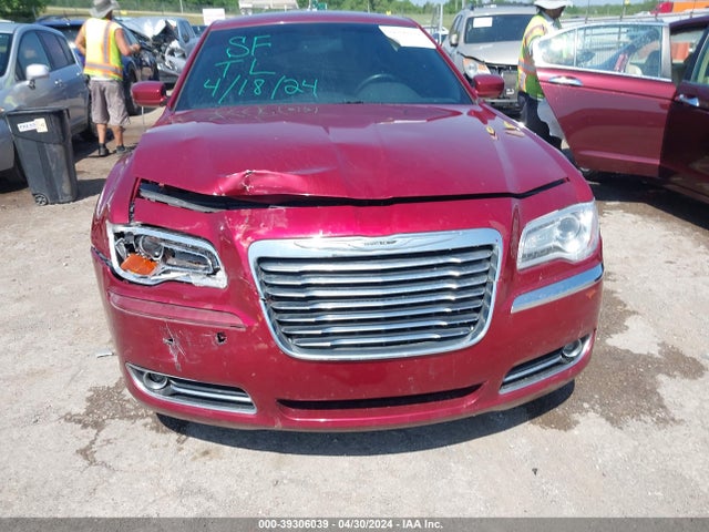 2C3CCAAG4EH105654 Chrysler 300