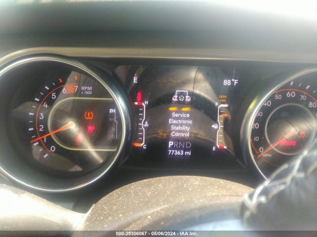 1C4HJXEN0MW645568 Jeep Wrangler Unlimited Sahara 4x4