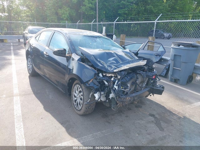 Toyota COROLLA LE 2018 2T1BURHE8JC966959 main image