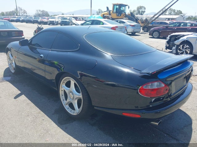 1997 JAGUAR XK8 SAJGX5743VC005944 Photo 2