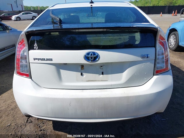 Toyota Prius Four 2014 JTDKN3DU2E1741180 Image 16