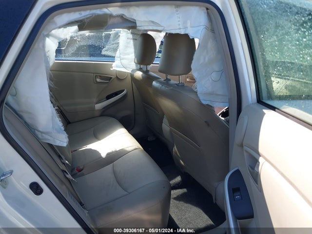 Toyota Prius Four 2014 JTDKN3DU2E1741180 Image 8