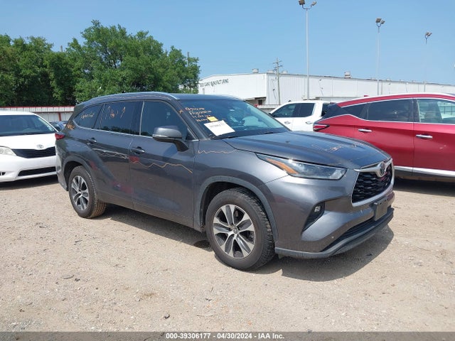 Toyota Highlander Xle 2021 5TDGZRAH0MS040305 Image 1