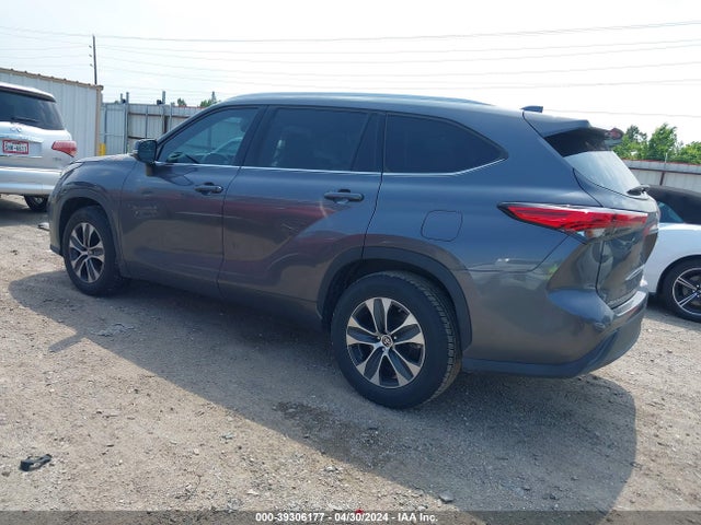 Toyota Highlander Xle 2021 5TDGZRAH0MS040305 Image 3