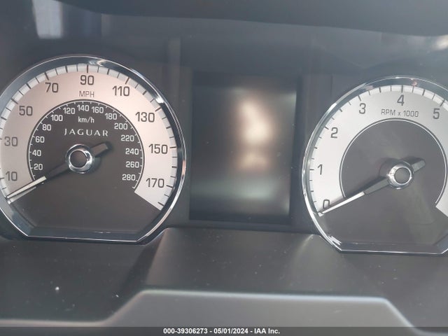 2011 JAGUAR XF SAJWA0GB8BLR84404 Photo 6