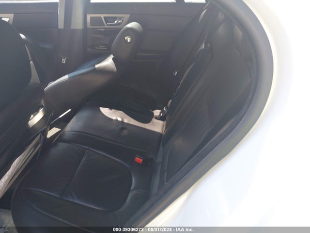 2011 JAGUAR XF SAJWA0GB8BLR84404 Photo 7