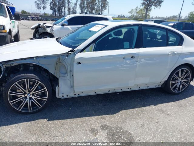 WBAJE5C50JWA97418 BMW 540I