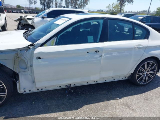 WBAJE5C50JWA97418 BMW 540I