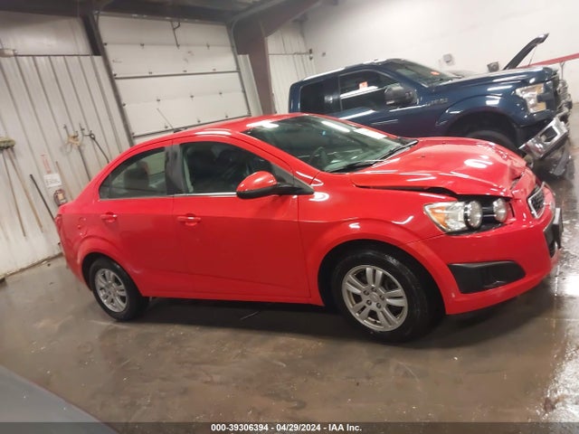 Chevrolet Sonic Lt Auto 2015 1G1JC5SB7F4167568 Image 13