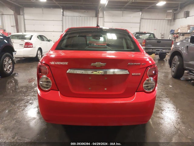 Chevrolet Sonic Lt Auto 2015 1G1JC5SB7F4167568 Image 16
