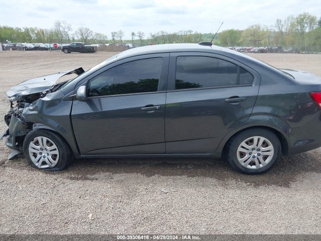 Chevrolet Sonic Ls Auto 2017 1G1JB5SH3H4134044 Image 14