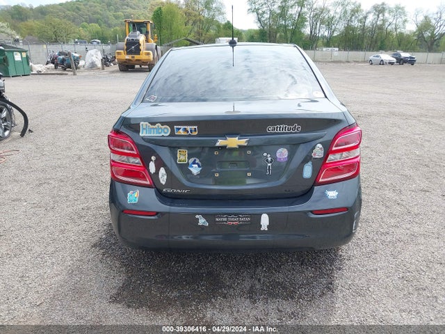 Chevrolet Sonic Ls Auto 2017 1G1JB5SH3H4134044 Image 16