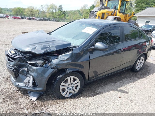 Chevrolet Sonic Ls Auto 2017 1G1JB5SH3H4134044 Image 2