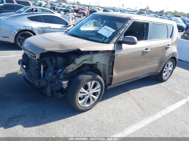 KIA SOUL + 2015 KNDJP3A56F7155082 Image 2