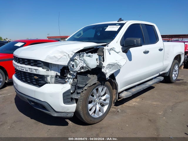 Chevrolet Silverado 1500 Custom 2019 1GCRWBEH1KZ411955 Image 2