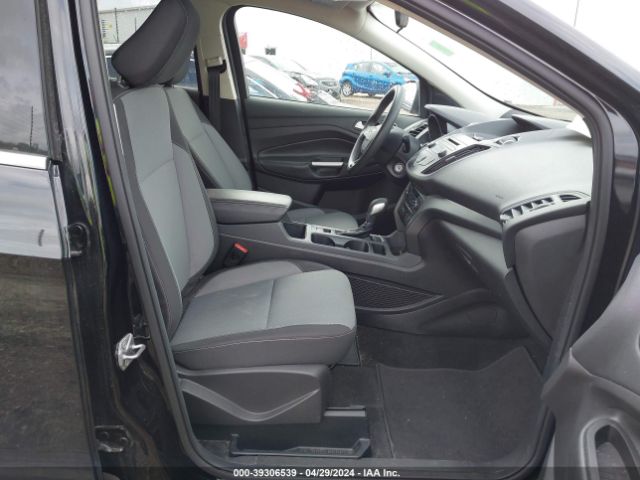 1FMCU0GD5JUA03394 Ford ESCAPE SE