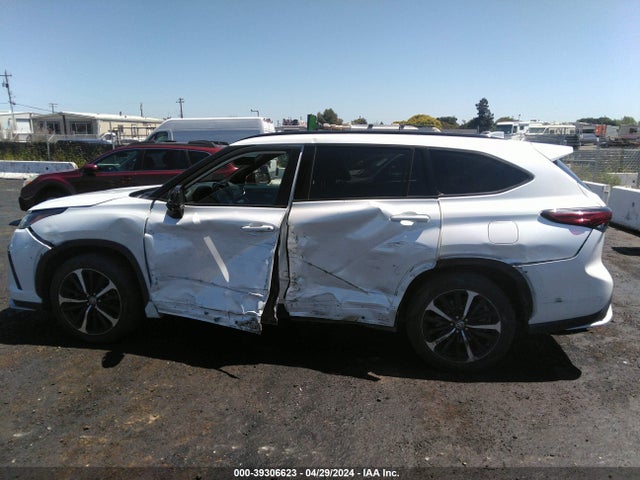 Toyota Highlander Xse 2022 5TDJZRBH6NS174080 Image 14