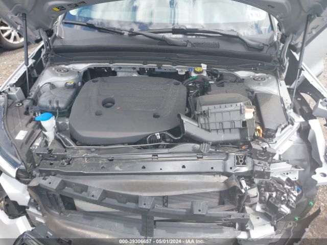 YV4L12UK4R2211640 Volvo Xc40 B5 Core Dark Theme