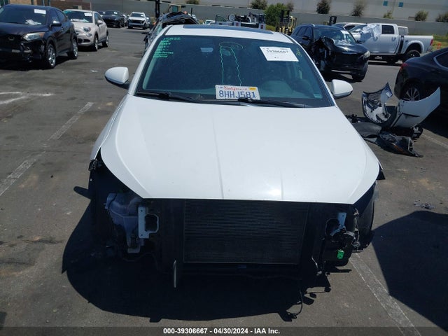 Hyundai Elantra Value Edition 2019 5NPD84LF8KH447182 Image 13