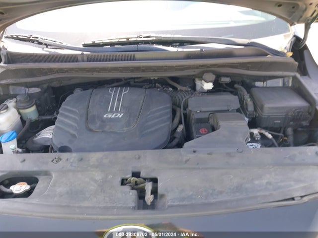 KIA SEDONA LX 2016 KNDMB5C19G6103339 Image 10