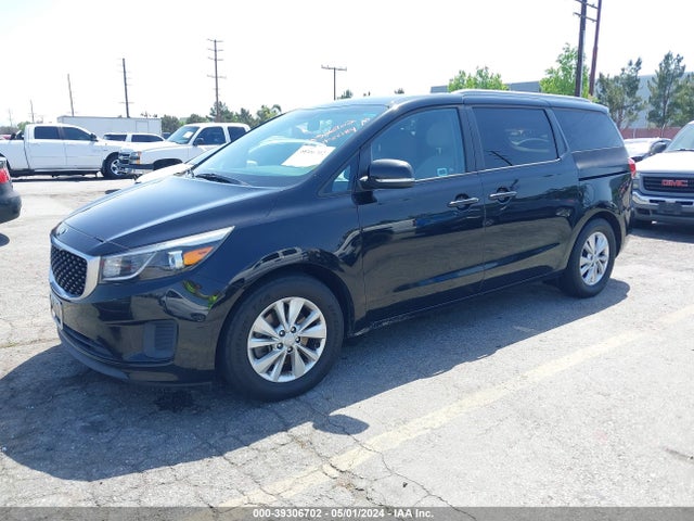KIA SEDONA LX 2016 KNDMB5C19G6103339 Image 2