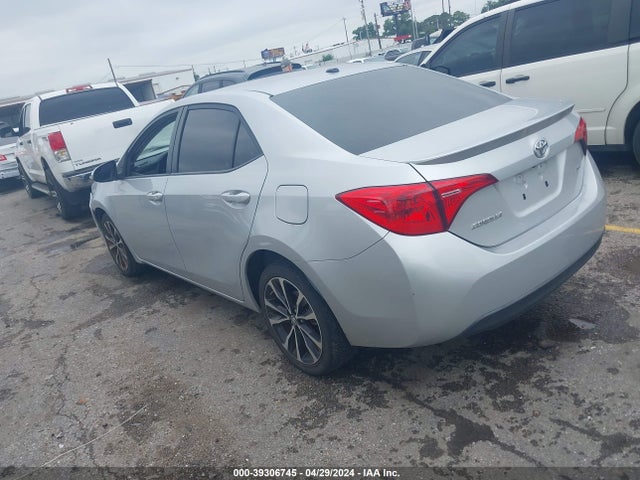 Toyota COROLLA SE 2017 5YFBURHE6HP591373 Image 3