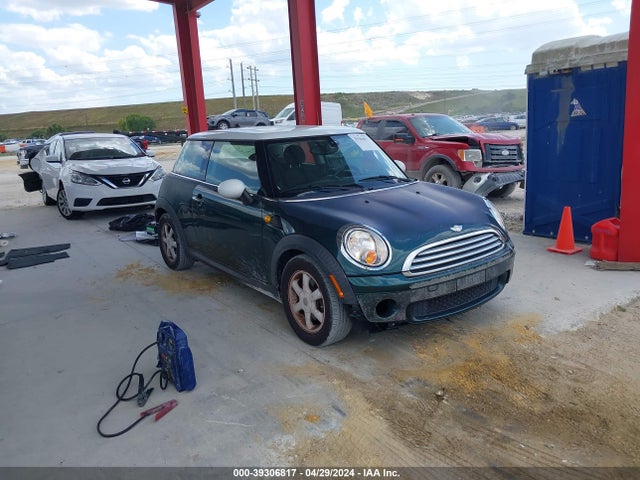 2007 MINI COOPER WMWMF33517TT51322 Photo 0