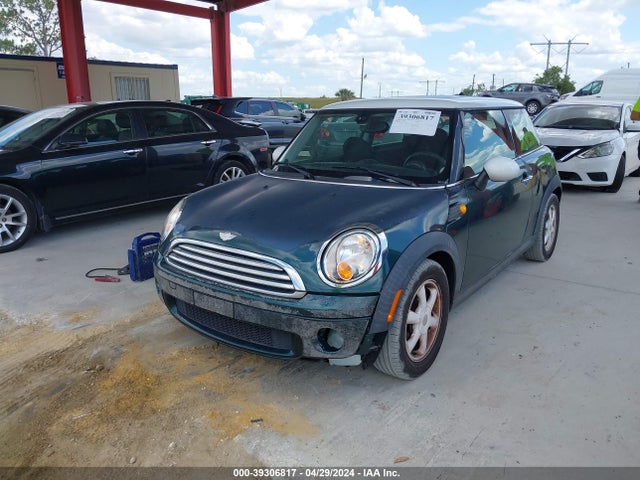 2007 MINI COOPER WMWMF33517TT51322 Photo 1